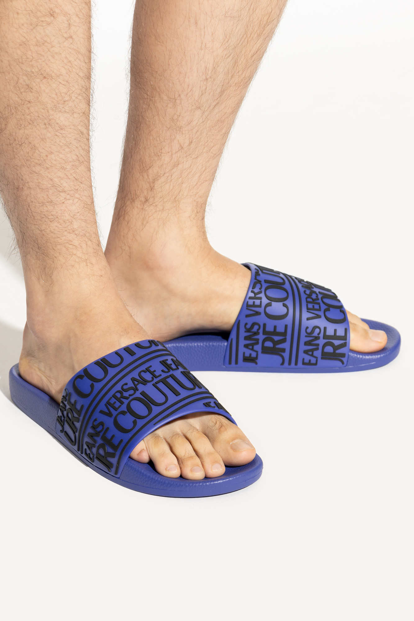 VERSACE JEANS COUTURE☆EMBLEM Pool slides 2色【UK発】 Marineblau Slides mit Logo Versace Jeans Couture - Vitkac